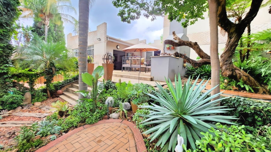 5 Bedroom Property for Sale in Doringkruin North West